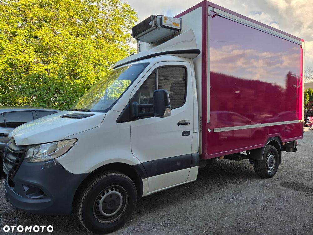 Mercedes-Benz Sprinter - 1