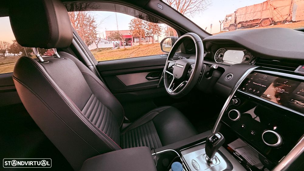 Land Rover Discovery Sport - 11