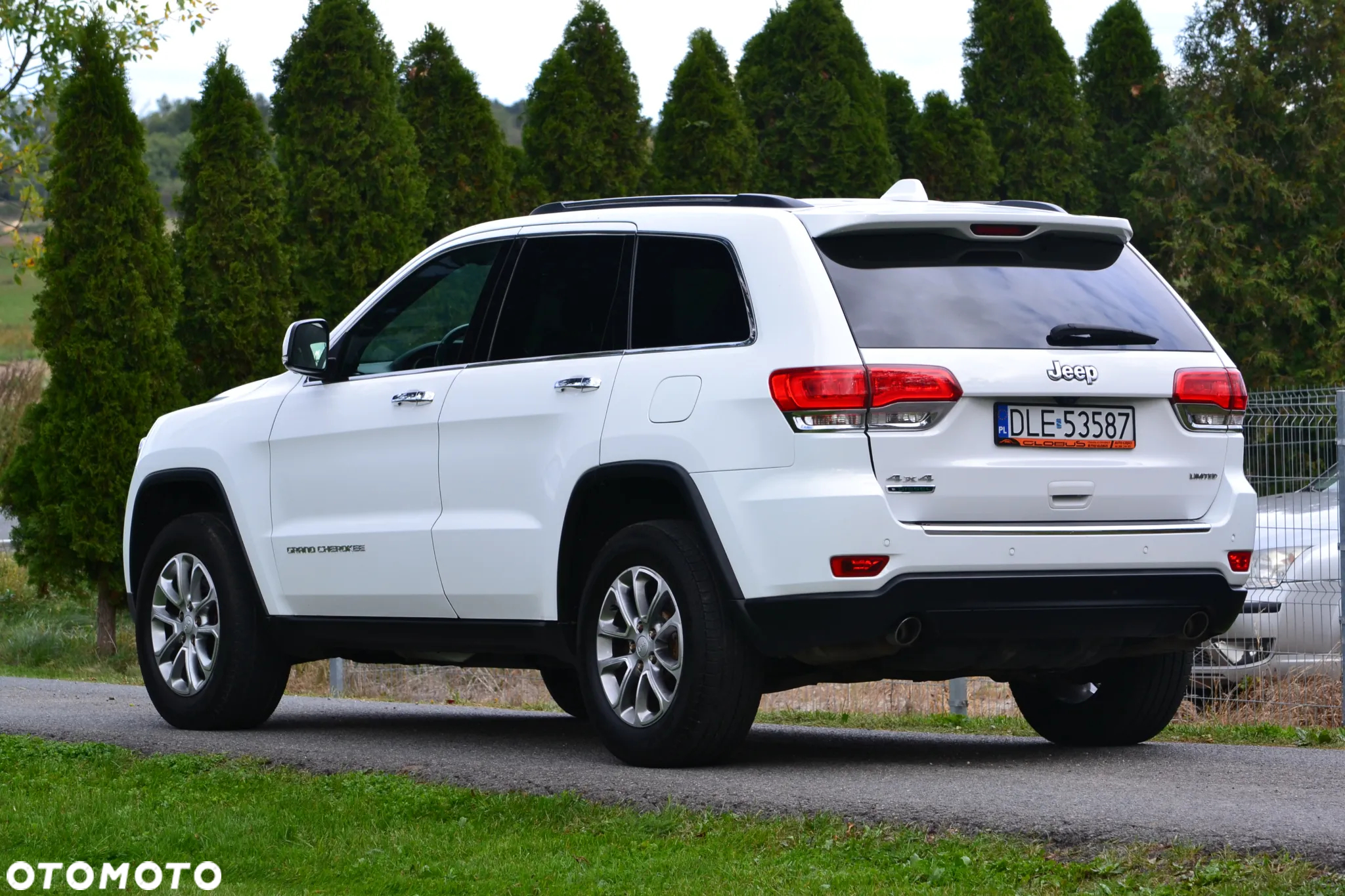 Jeep Grand Cherokee - 15