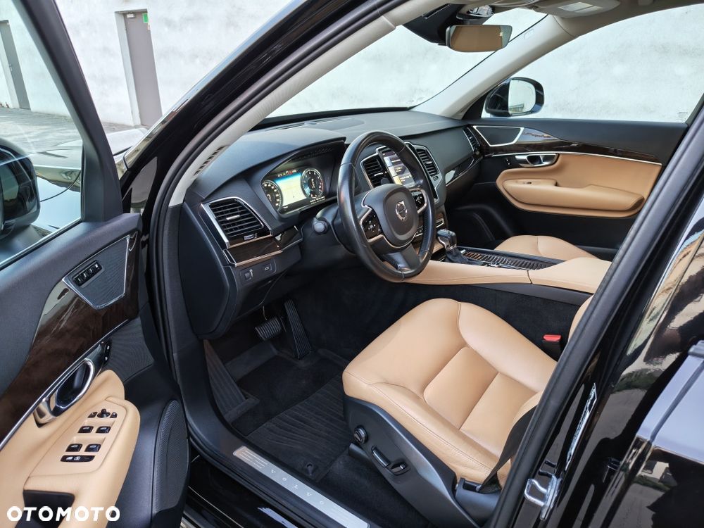 Volvo XC 90 - 5