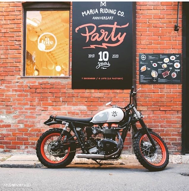 Triumph Bonneville - 1