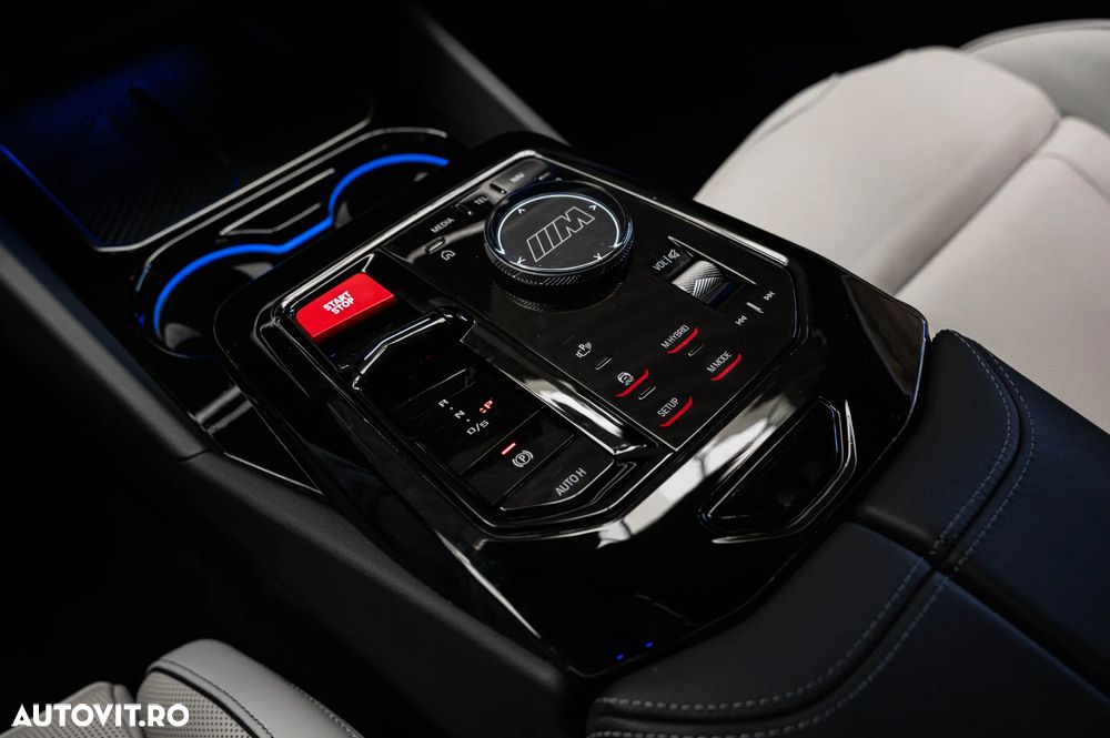 BMW M5 xDrive - 8