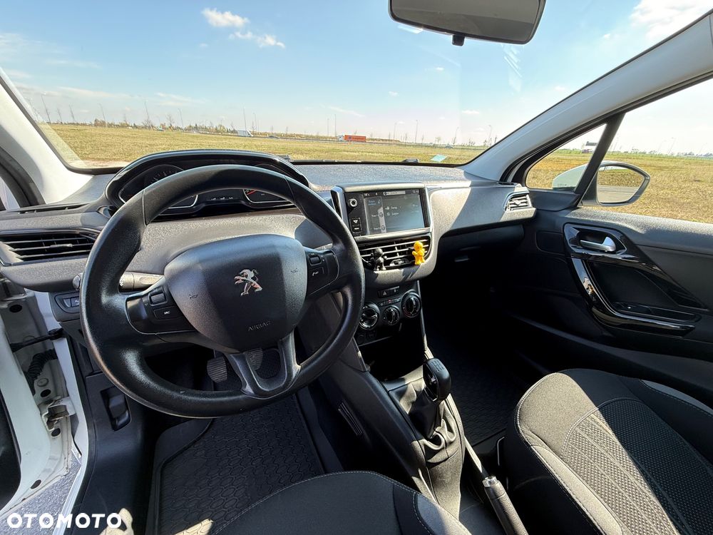 Peugeot 208 1.2 PureTech Active - 8