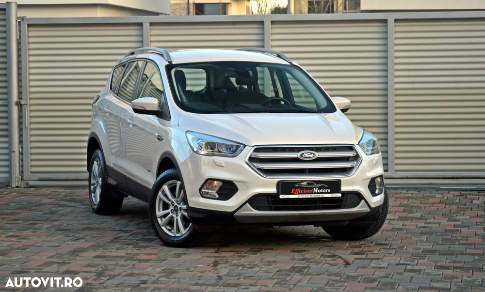 Ford Kuga 1.5 EcoBoost 4WD Aut. Titanium - 2