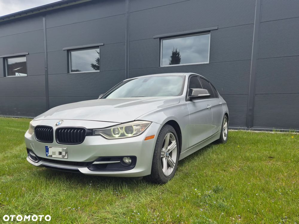 BMW Seria 3 328i Sport Line - 3