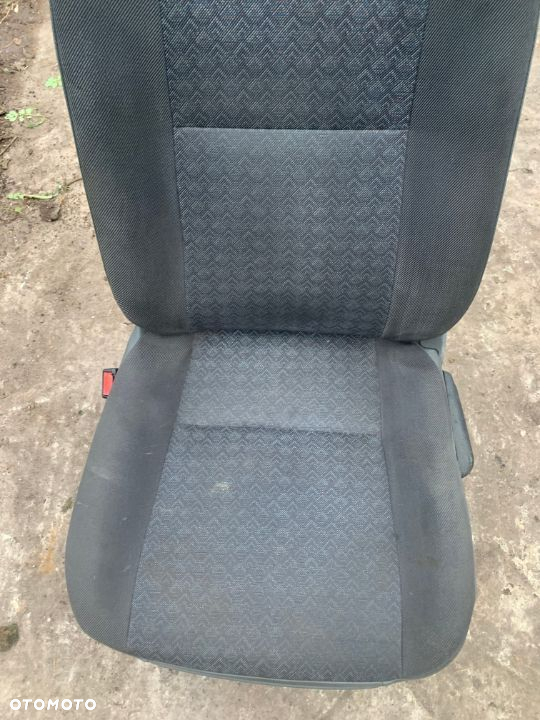 FOTEL KIEROWCY FORD TRANSIT CONNECT - 2