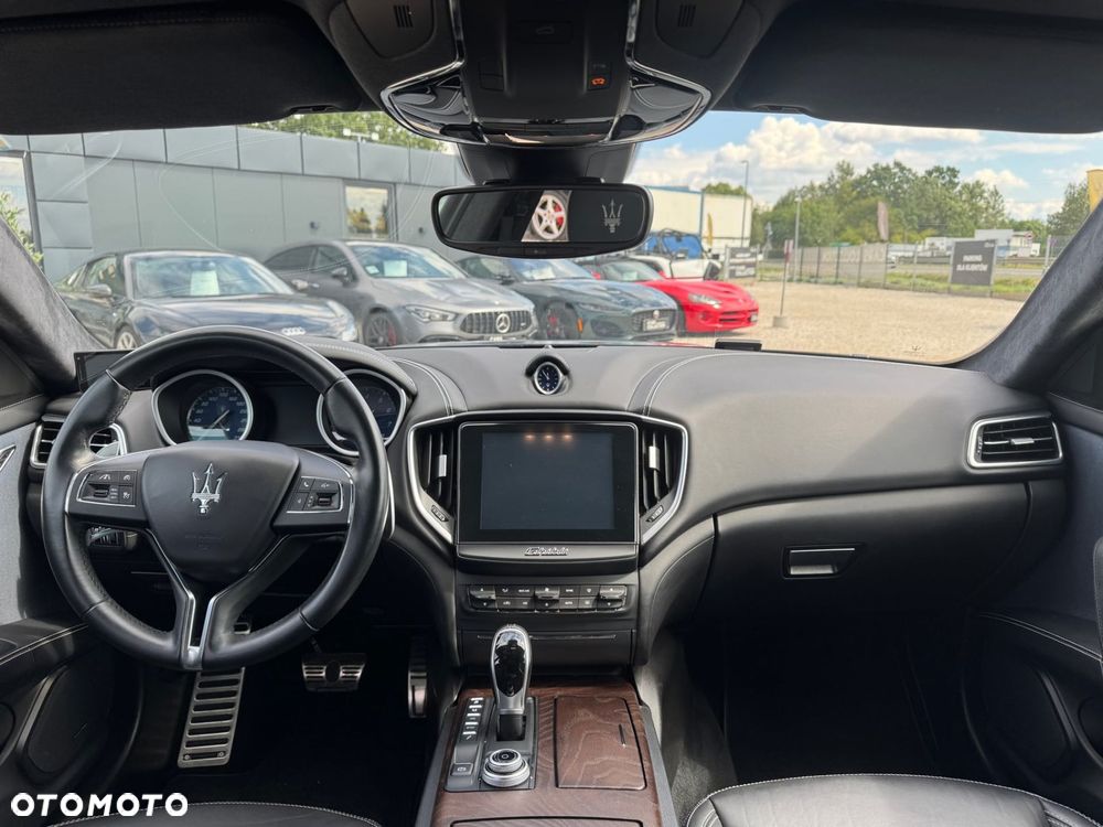 Maserati Ghibli - 14