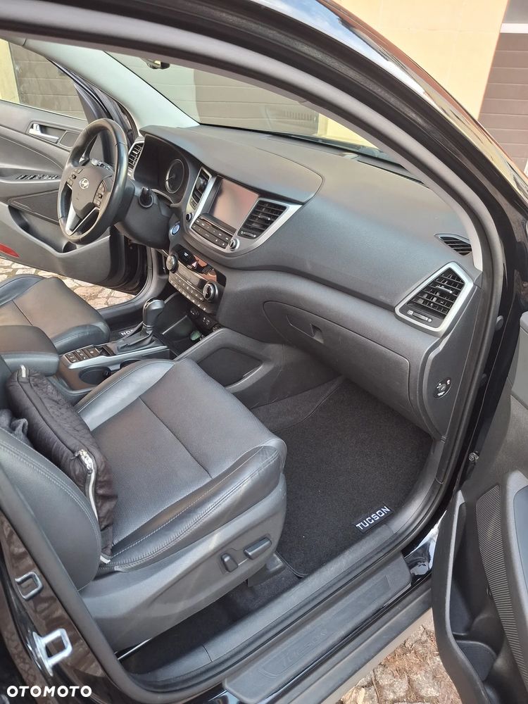 Hyundai Tucson 2.0 CRDI Premium 4WD - 16
