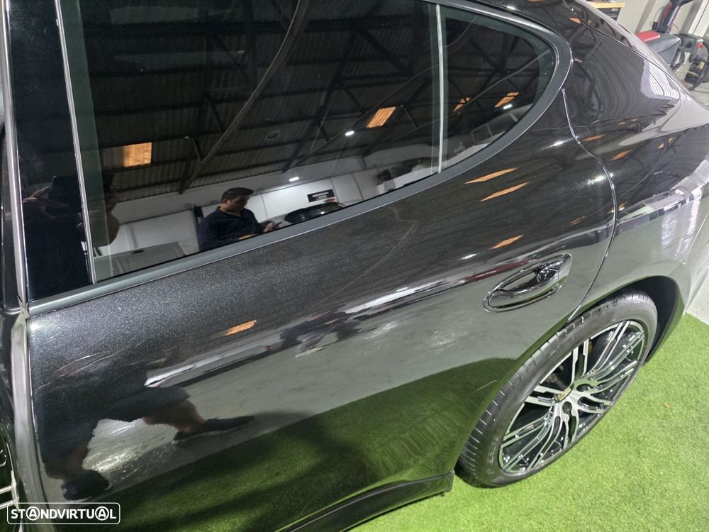 Porsche Panamera Platinum Edition - 5