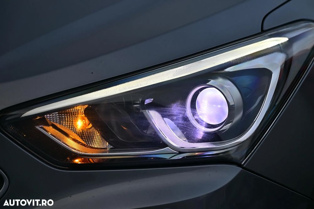 Hyundai Santa Fe blue 2.2 CRDI 4WD Automatik 7-Sitzer Premium - 16