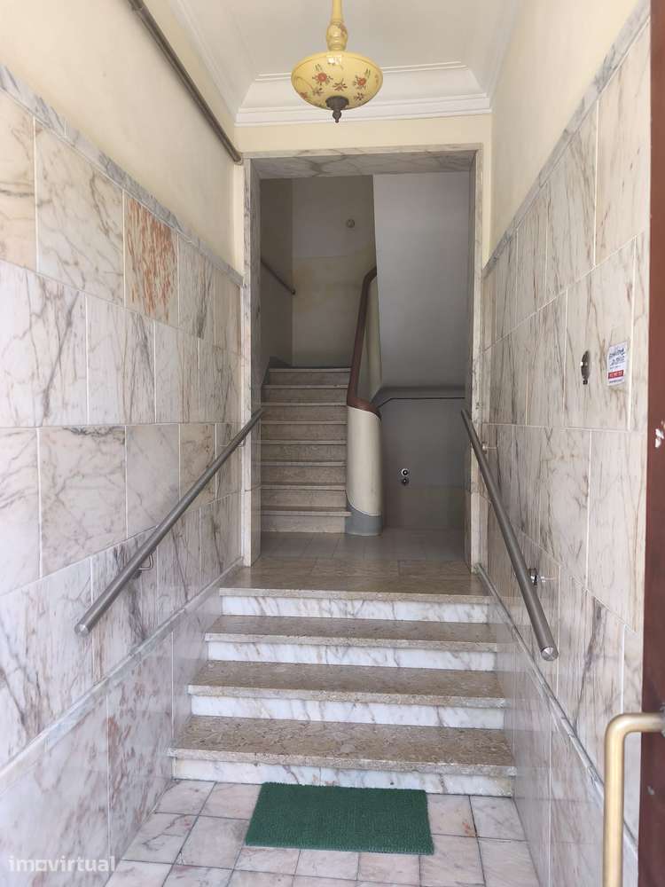 Apartamento T2 no centro da Amadora - Grande imagem: 2/7
