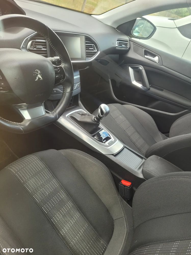 Peugeot 308 - 4