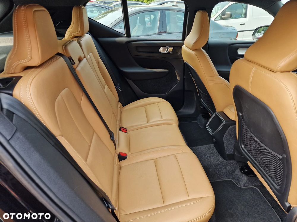 Volvo XC 40 D3 Momentum Pro - 21