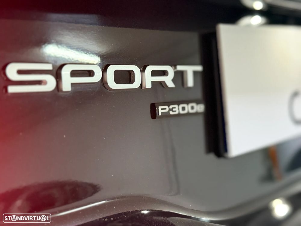 Land Rover Discovery Sport P300e - 11