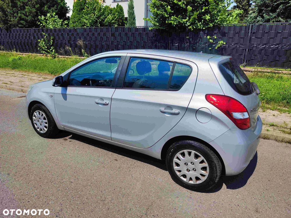 Hyundai i20 1.2 FIFA WM Edition - 4