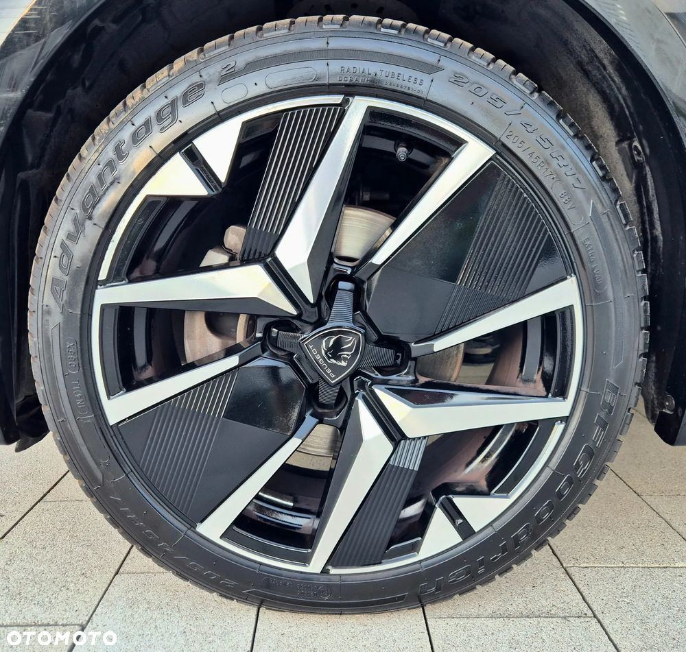 Peugeot 208 Hybrid 136 e-DSC6 GT - 12