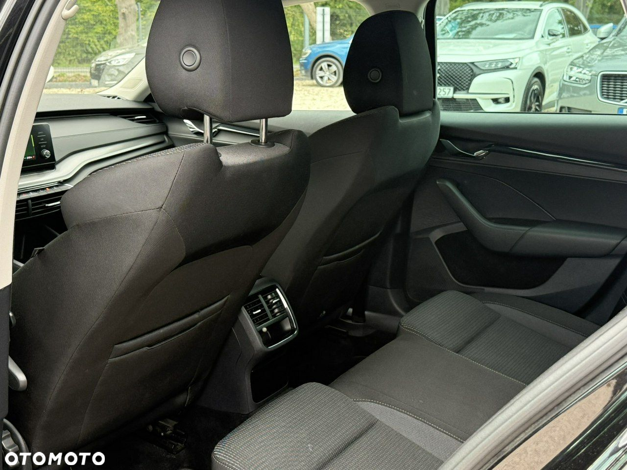 Skoda Octavia 2.0 TDI Ambition DSG - 14