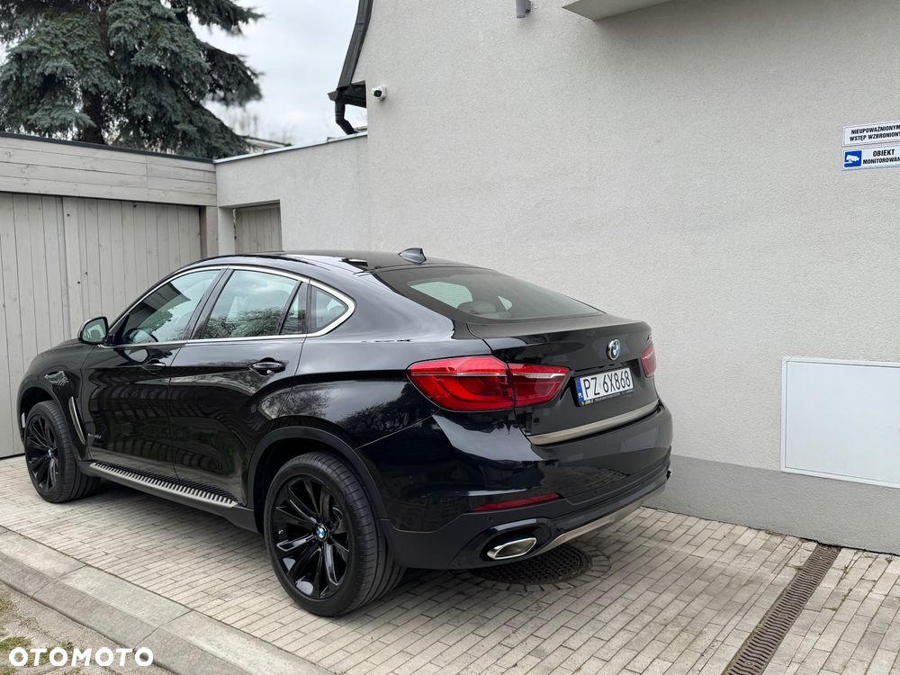 BMW X6 xDrive40d - 13