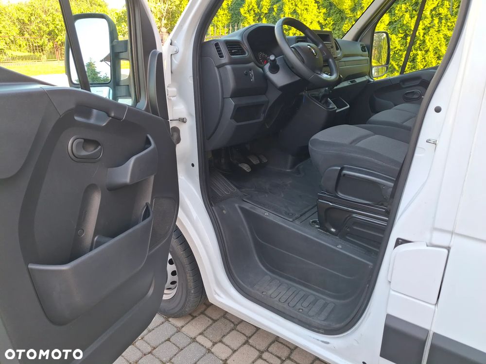 Renault Master 2.3 D 136 KM Salon PL - 17