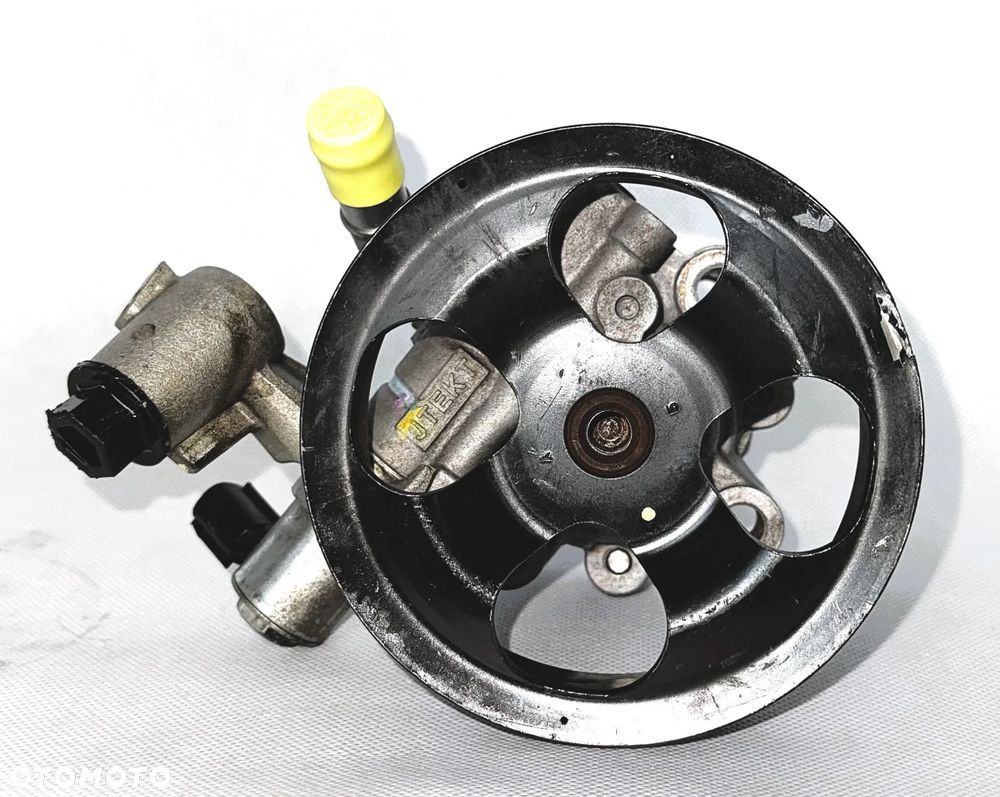 POMPA WSPOMAGANIA TOYOTA LAND CRUISER PRADO 150 J150 2.8 D - 2