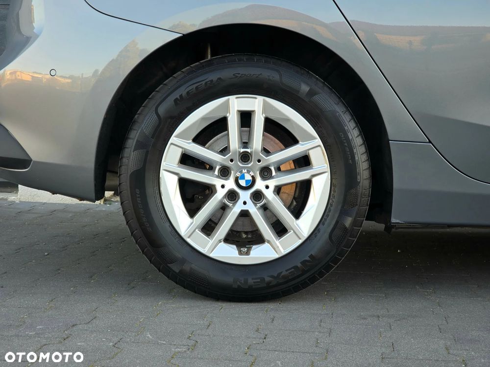 BMW Seria 2 218i - 9