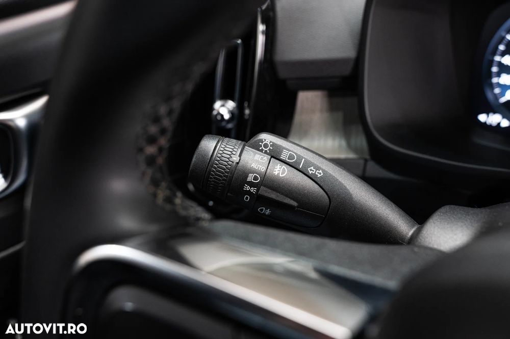 Volvo XC 40 T4 Recharge DKG Inscription - 28