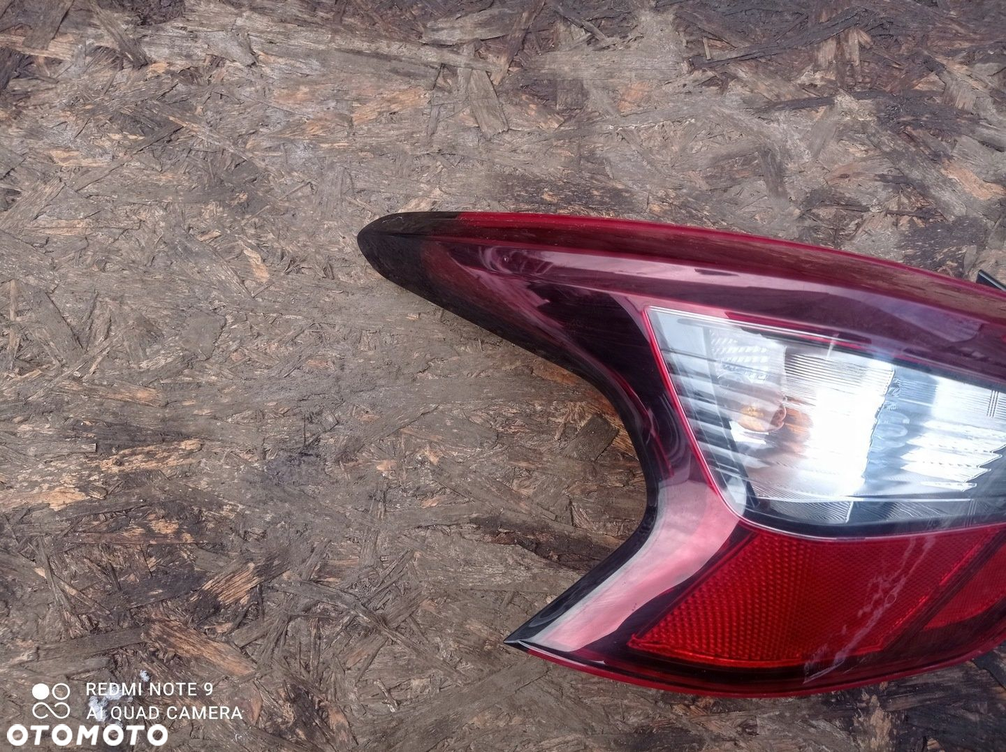 Lampa Prawa Tył Nissan Micra K14 Europa - 2