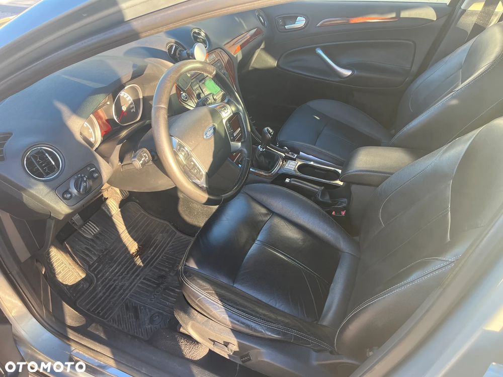 Ford Mondeo 2.5 Ghia X - 3