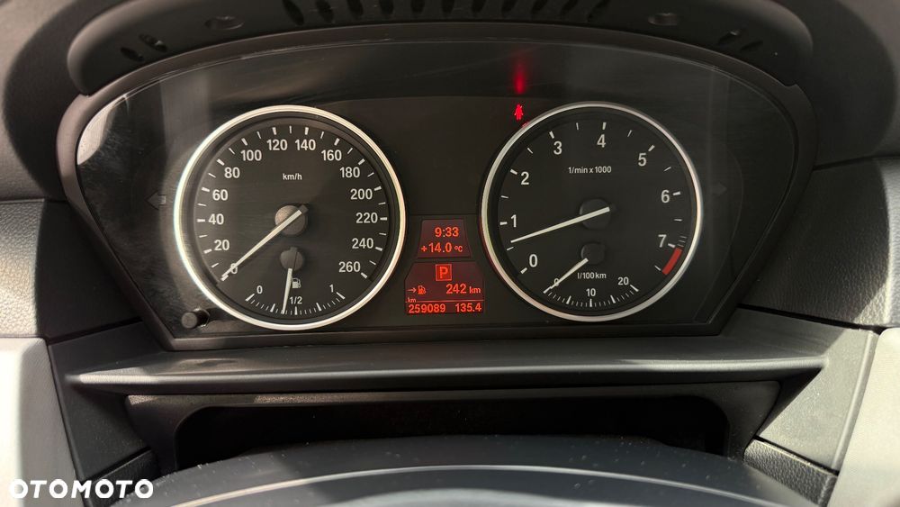 BMW Seria 5 - 38