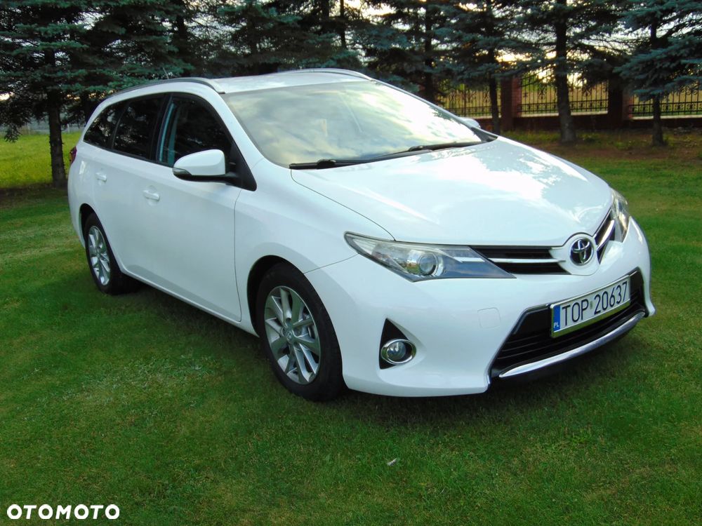 Toyota Auris 1.4 D-4D Luna - 8