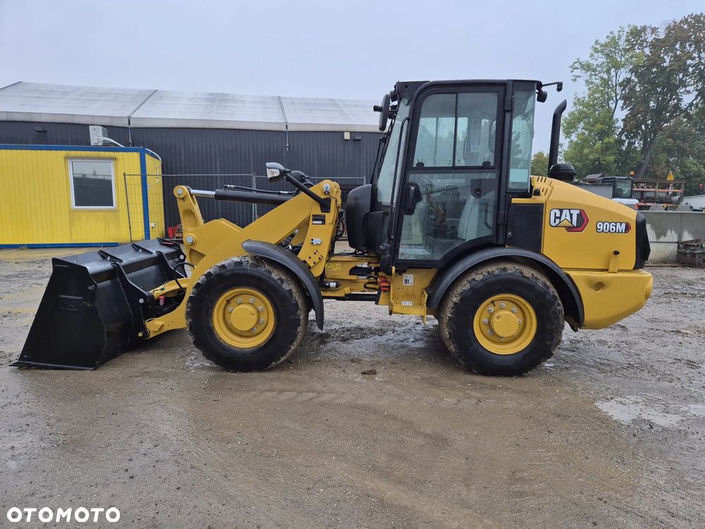 Caterpillar 906M - 6