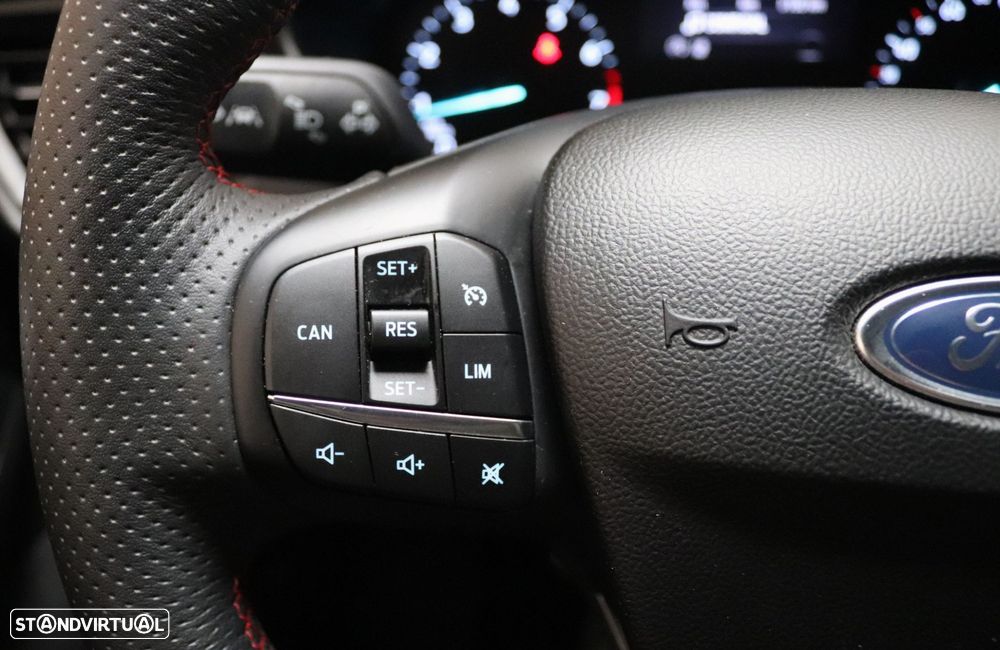 Ford Focus 1.0 EcoBoost ST-Line - 15