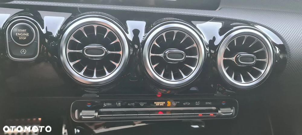 Mercedes-Benz CLA 220 d Edition 1 8G-DCT - 21