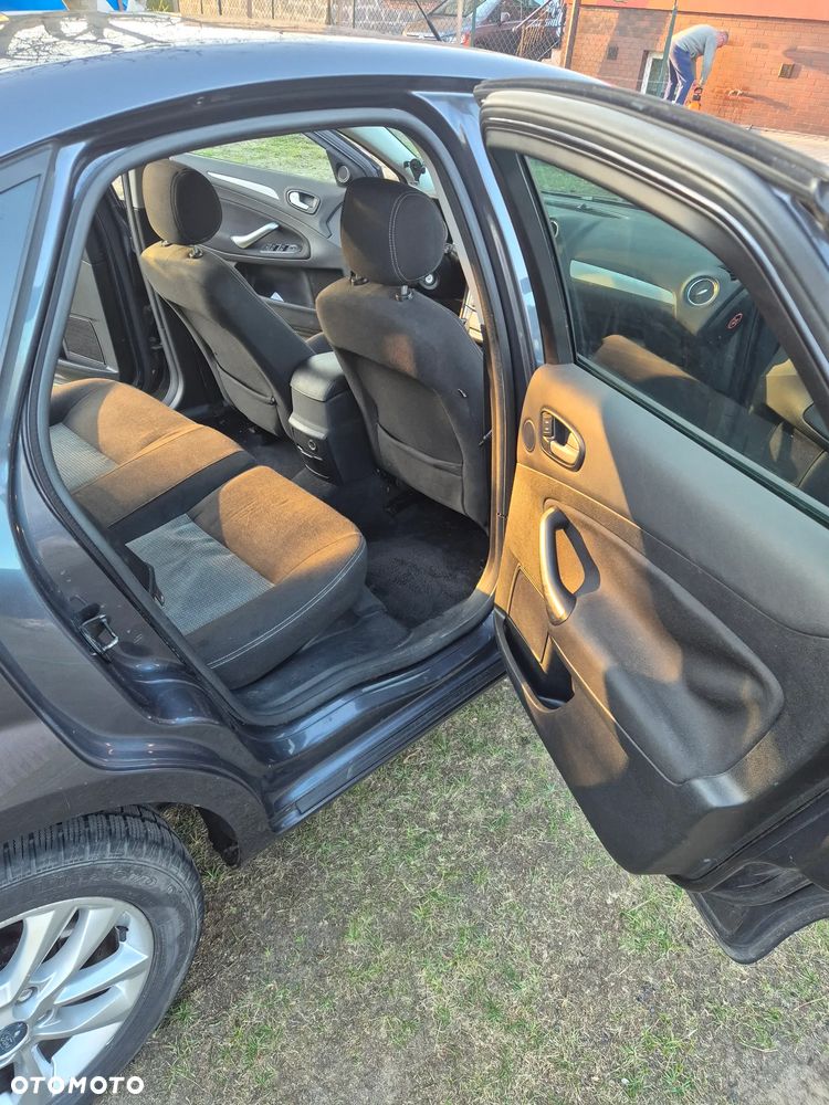Ford Mondeo 1.8 TDCi Ambiente - 6