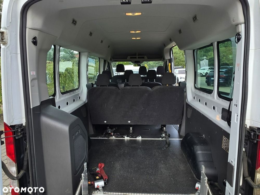 Ford Transit - 13