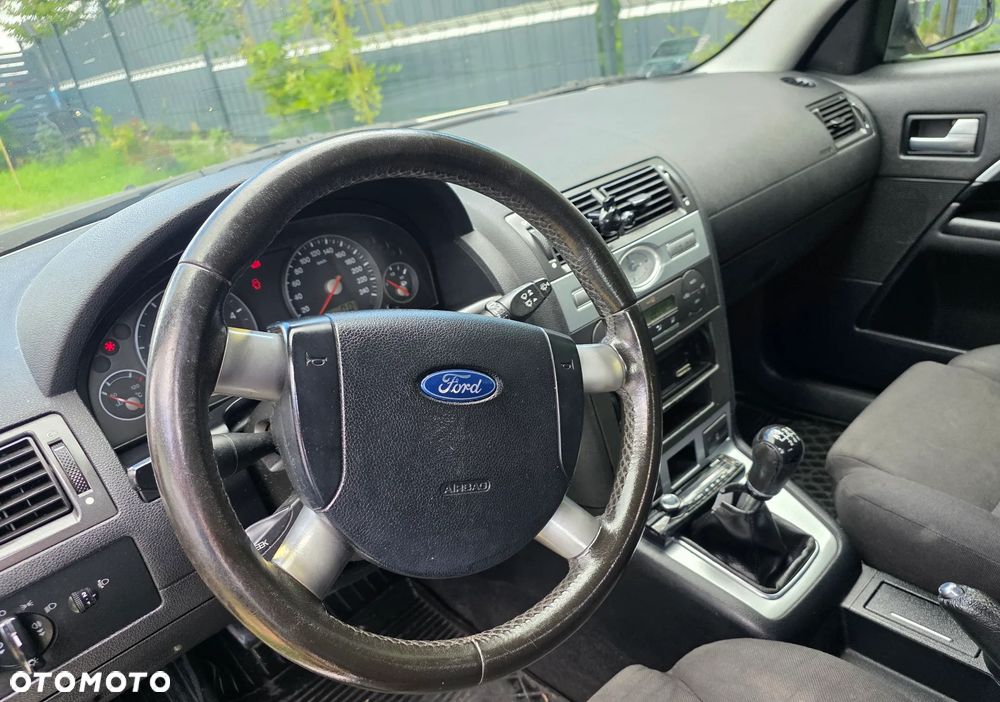 Ford Mondeo 2.0 TDCi Trend - 3