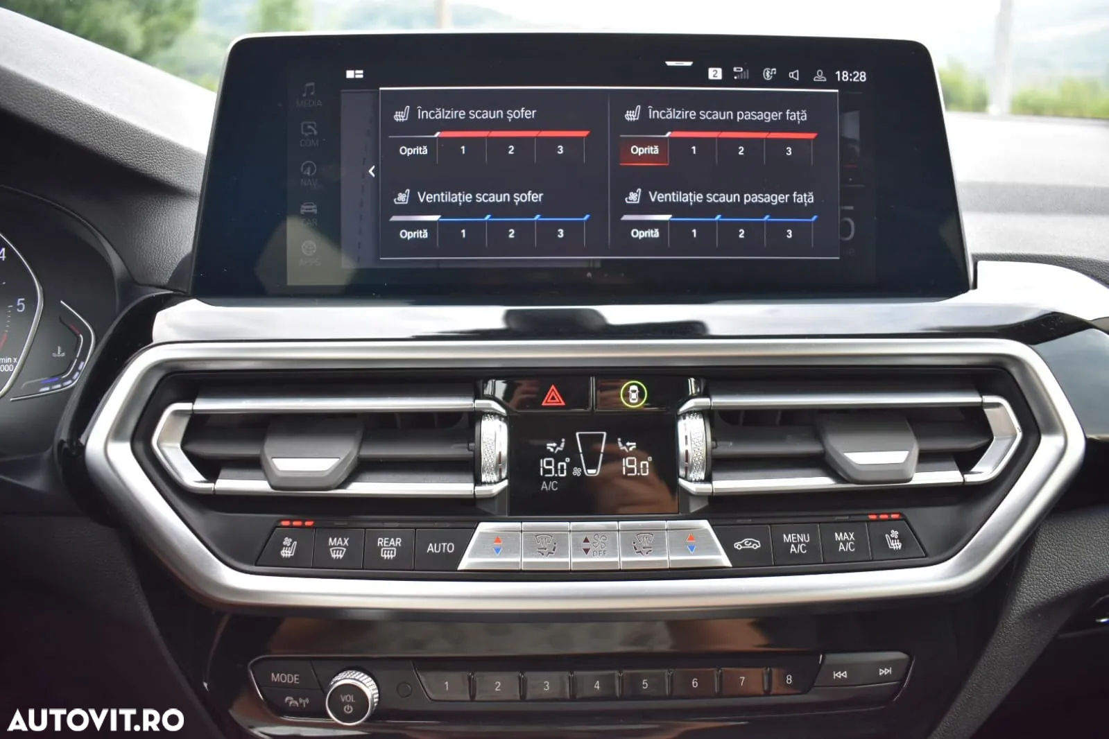 BMW X3 xDrive20d AT xLine - 27
