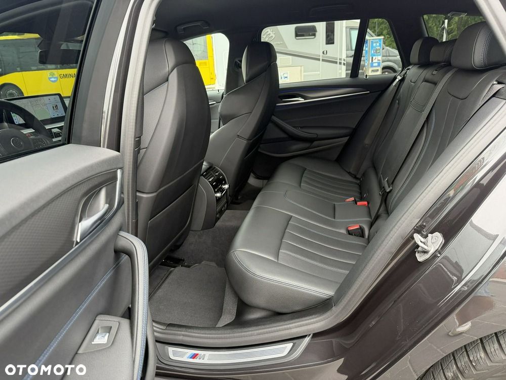 BMW Seria 5 520d xDrive mHEV M Sport sport - 9