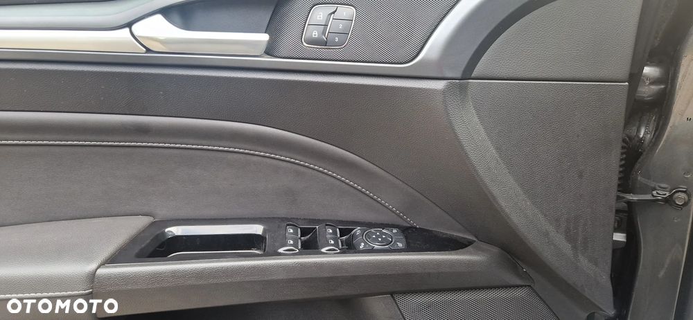 Ford Mondeo 2.0 TDCi Titanium PowerShift - 9