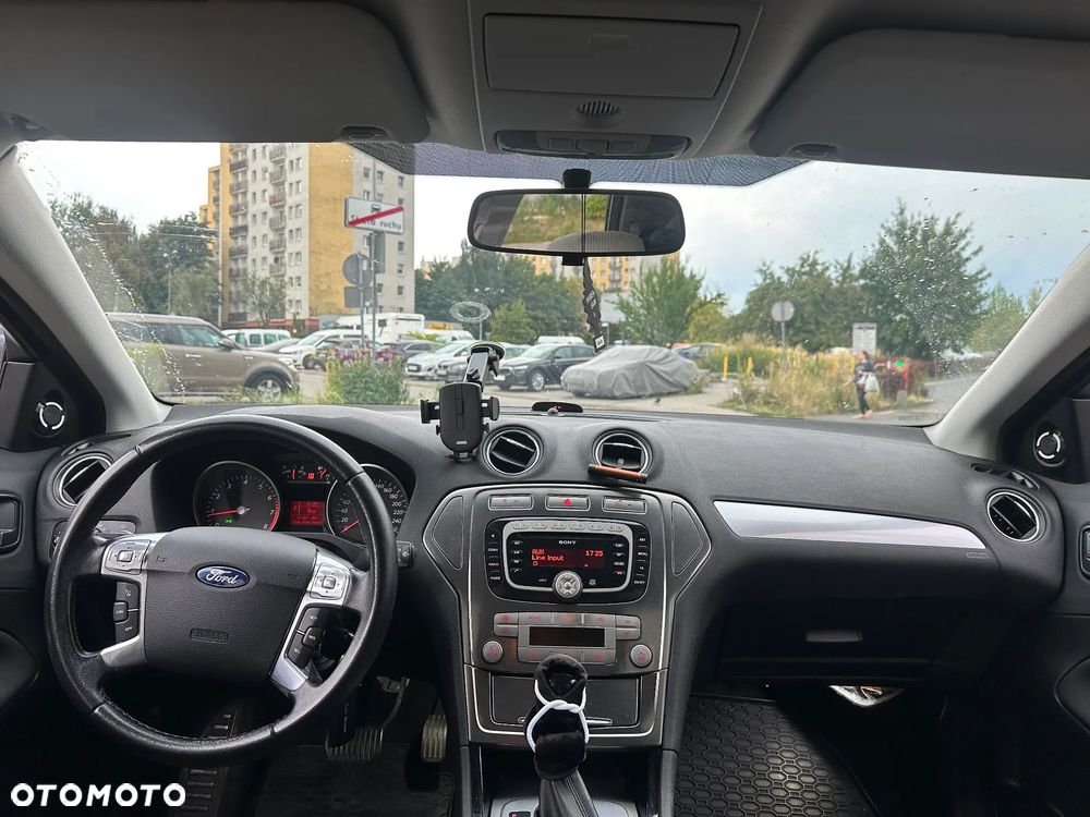 Ford Mondeo 2.3 Ghia - 15