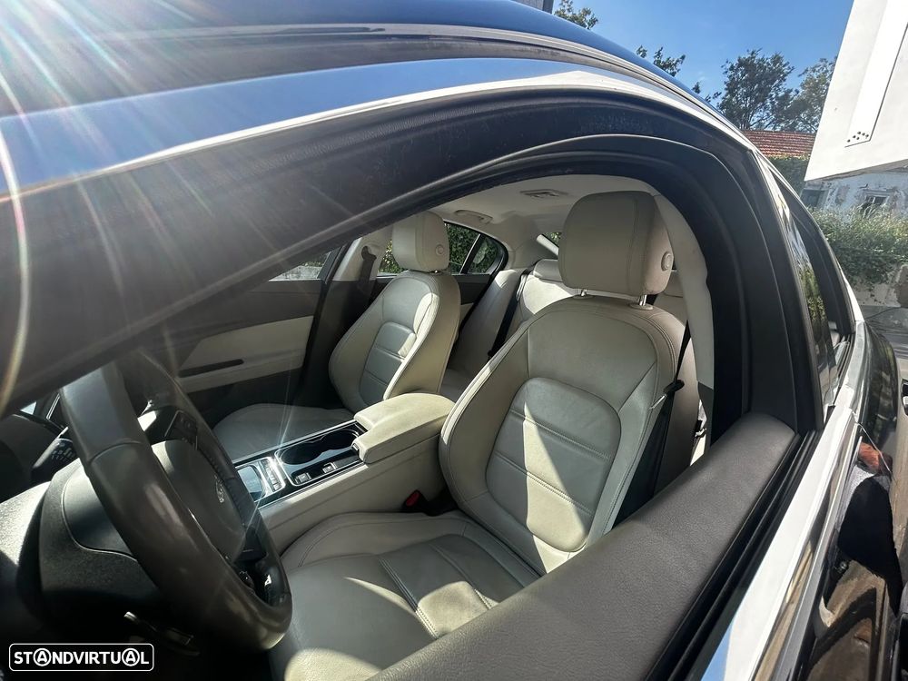 Jaguar XE 20d Aut. Prestige - 60