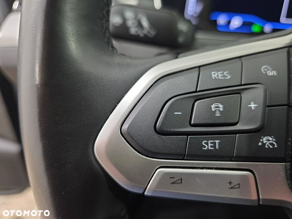 Volkswagen Passat - 16