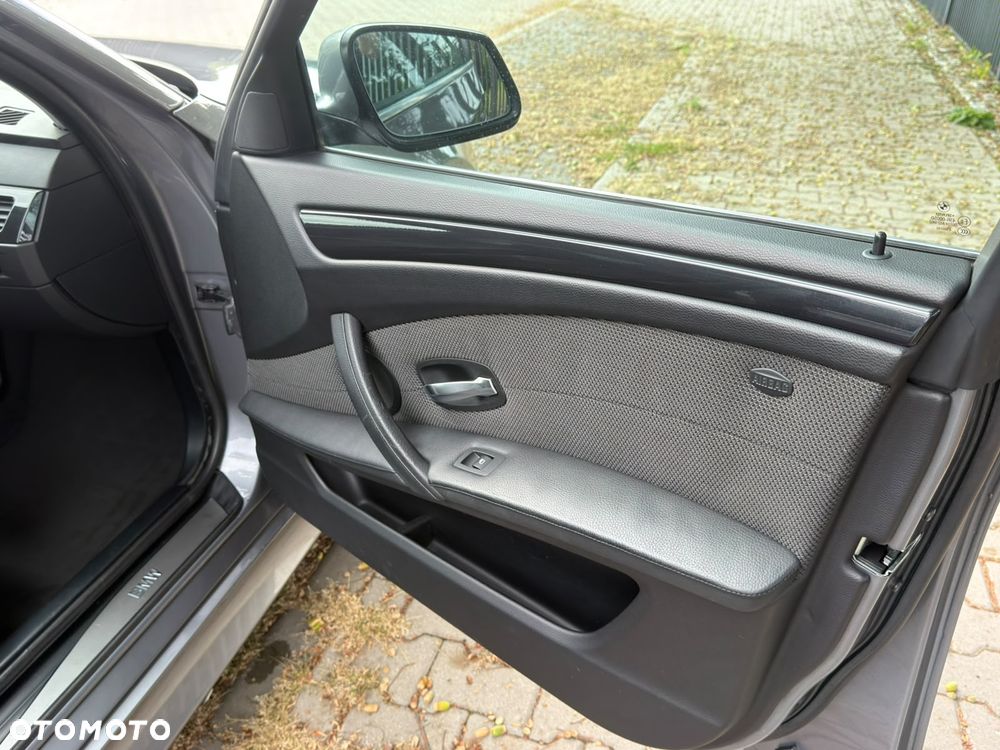 BMW Seria 5 520d Special Edition - 24
