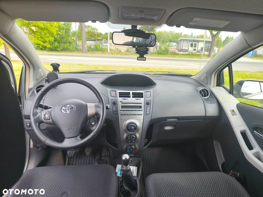 Toyota Yaris 1.0 Luna - 8