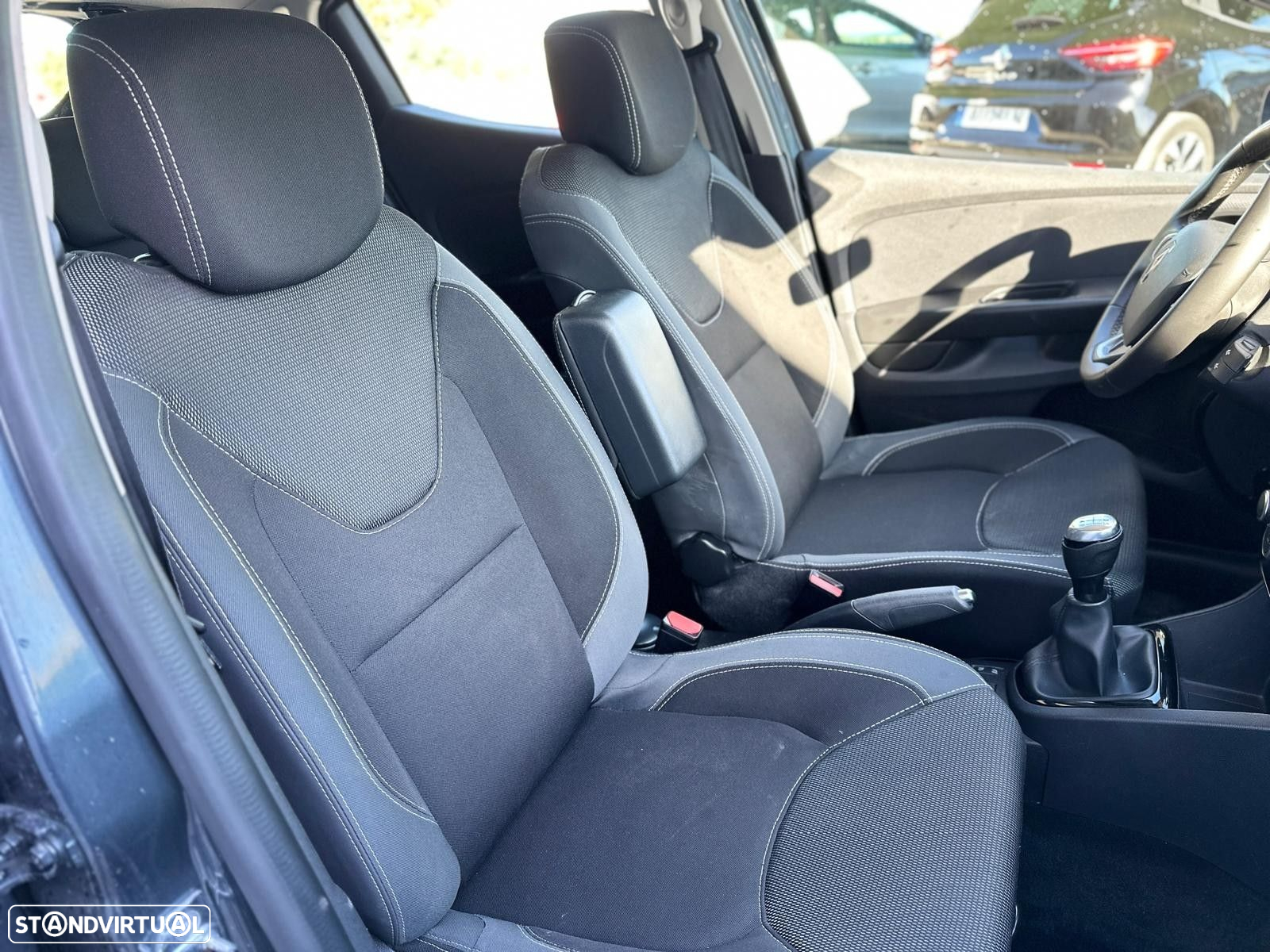Renault Clio 1.5 dCi Zen - 8