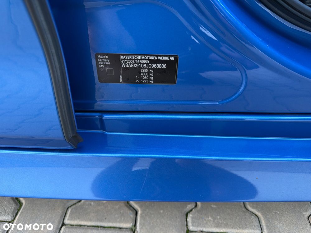 BMW 3GT 330i xDrive M Sport - 39