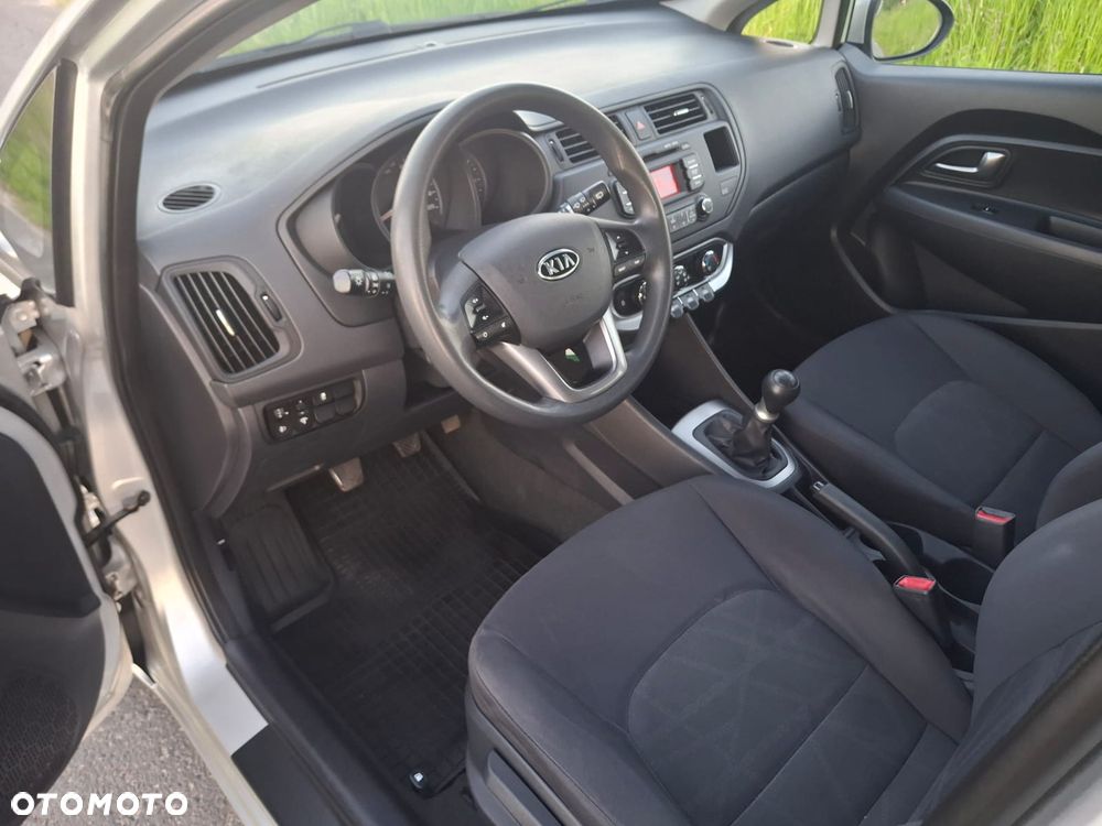 Kia Rio 1.2 ISG Dream Team Edition - 9