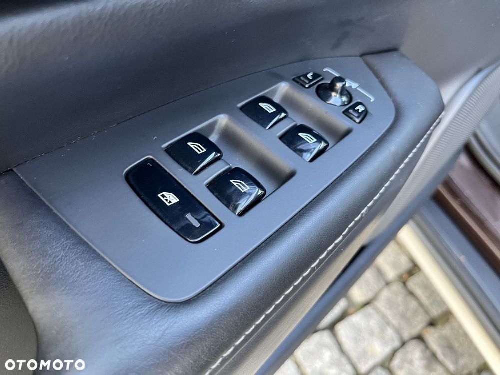 Volvo V90 Cross Country - 13
