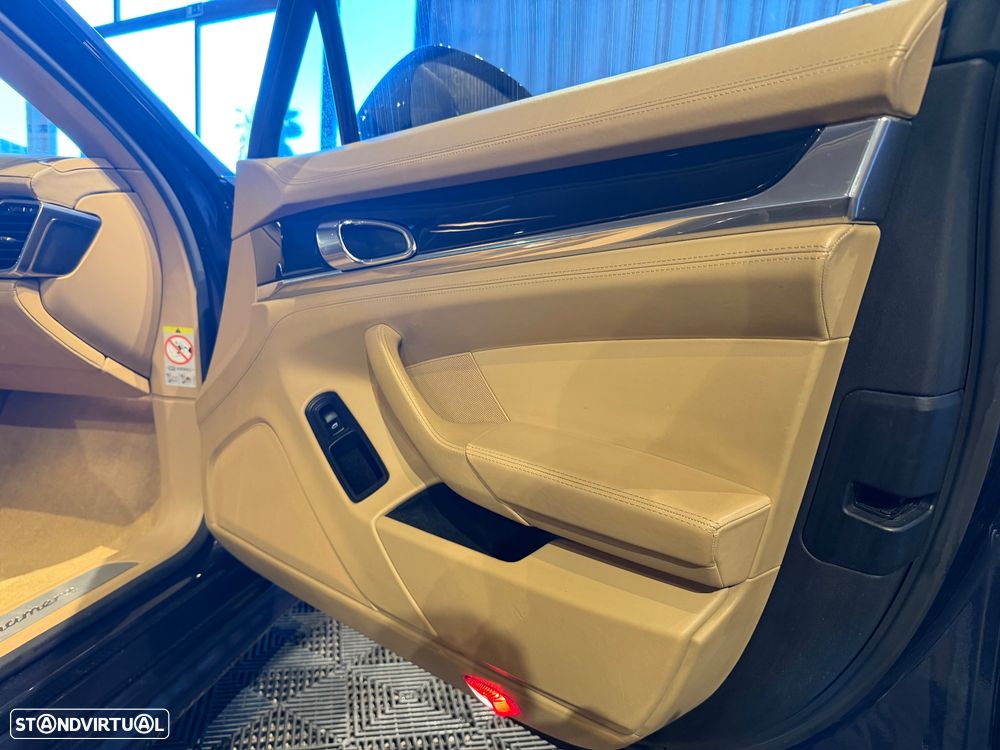 Porsche Panamera Platinum Edition - 39