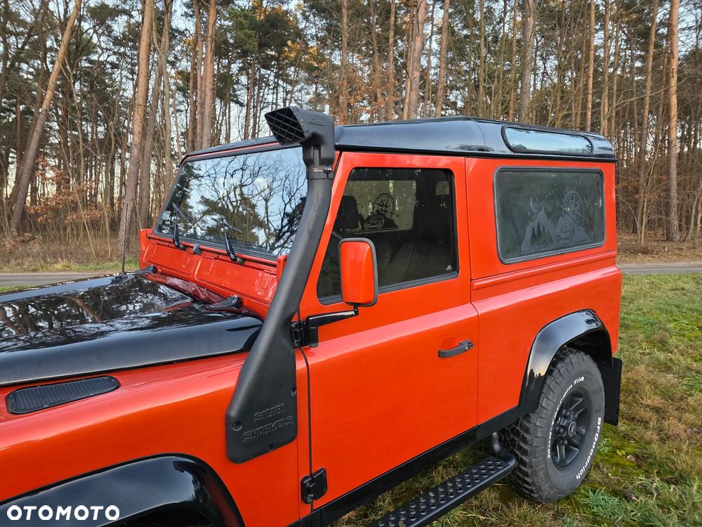 Land Rover Defender - 16